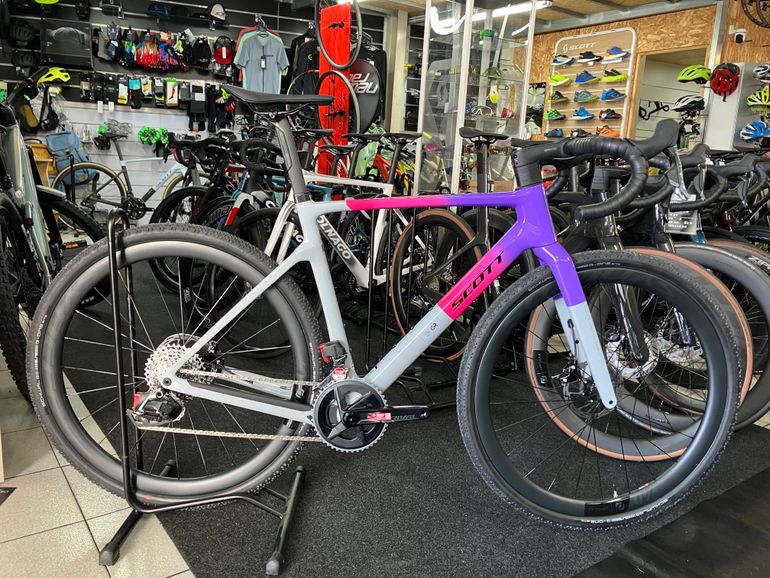 Used Scott Addict Gravel 20 2024 2024 Road & Gravel, White — image 1 of 6