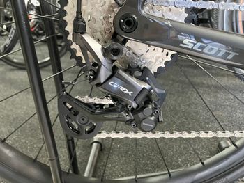 Used Scott Addict Gravel 40 2024 2024 Road & Gravel, Black — image 5 of 7
