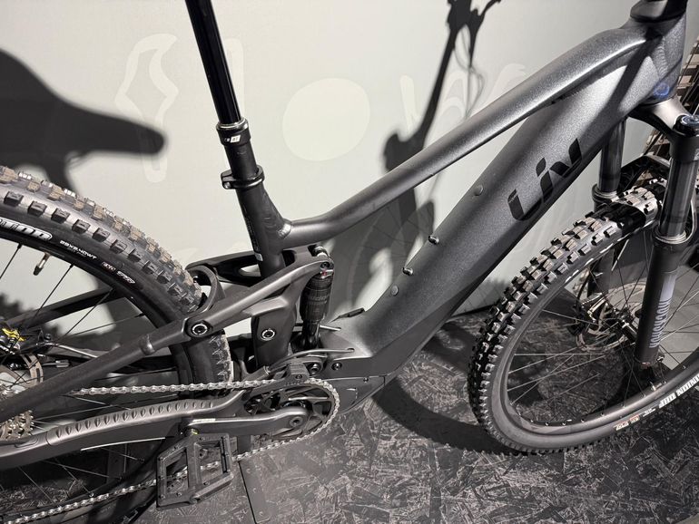 Použité Liv Embolden E+ 1 Pro 2023 2023 Mountainbike — obrázek 6 z 12