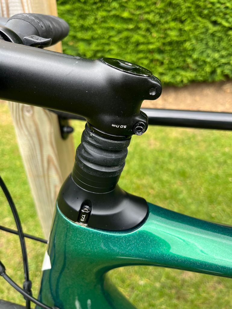 Used Specialized Roubaix Sport 2018 2018 Road & Gravel, Green — image 8 of 13