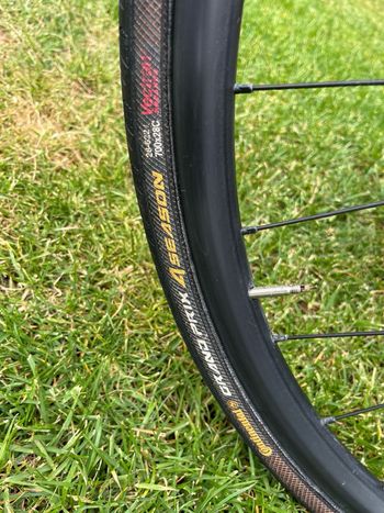 Used Specialized Roubaix Sport 2018 2018 Road & Gravel, Green — image 5 of 13