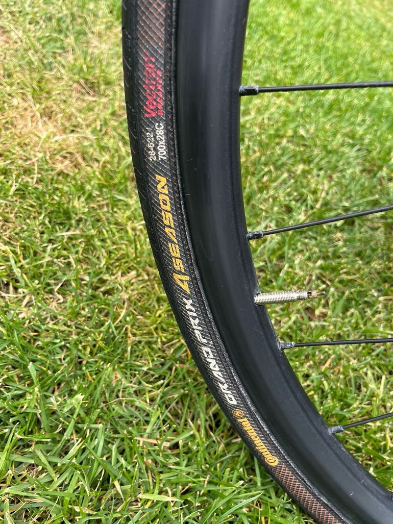 Used Specialized Roubaix Sport 2018 2018 Road & Gravel, Green — image 5 of 13