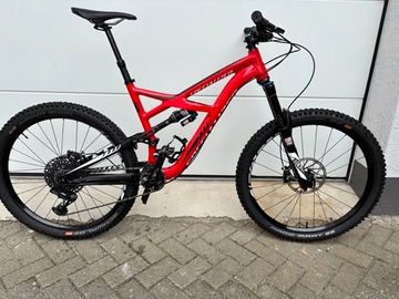 Used Specialized Enduro SRAM GX Eagle 2016 Mountainbike, Red — image 1 of 22
