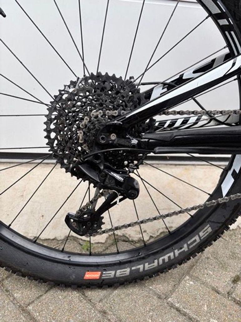Tweedehands Specialized Enduro SRAM GX Eagle 2016 Mountainbike — afbeelding 14 van 22