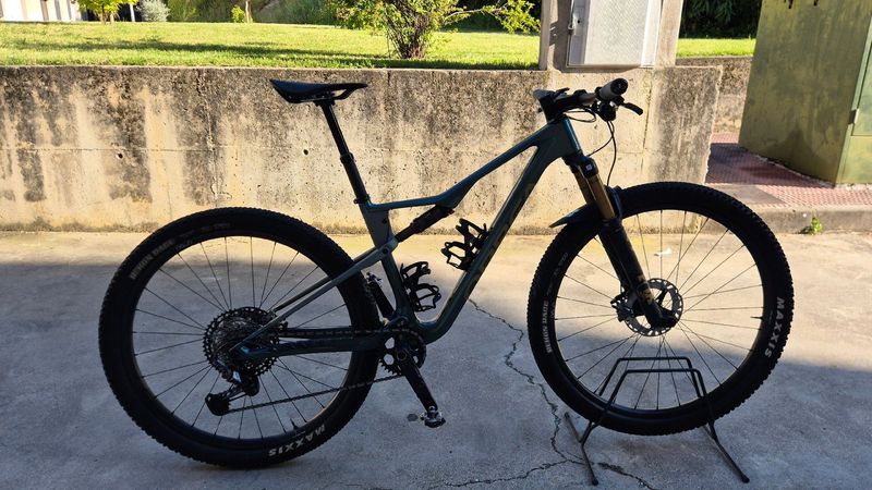 Orbea Oiz Shimano XTR 2025 Mountainbike usato, Verde — immagine 1 di 18