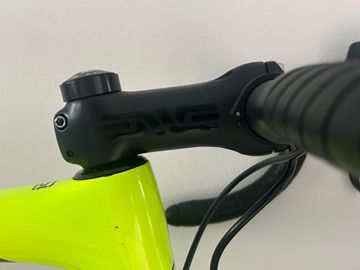 Used Cannondale Synapse SRAM Red eTap 2018 Road & Gravel, Green — image 6 of 13