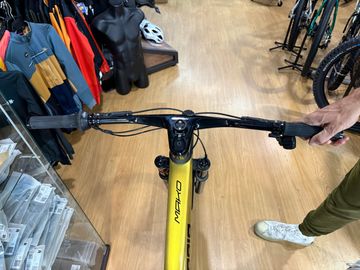 Used Berria MAKO 8 2024 2024 Mountainbike, Black, 29 — image 6 of 7