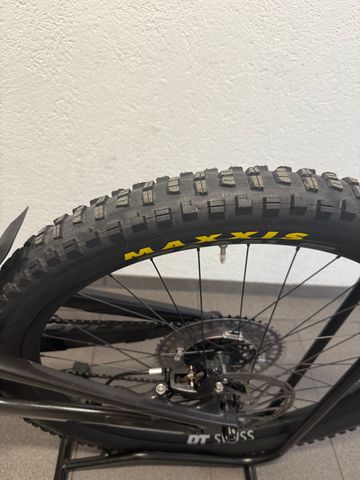 Used Canyon Torque:ON CF Roczen 2024 2024 Mountainbike, White, 29, 27.5 — image 8 of 9