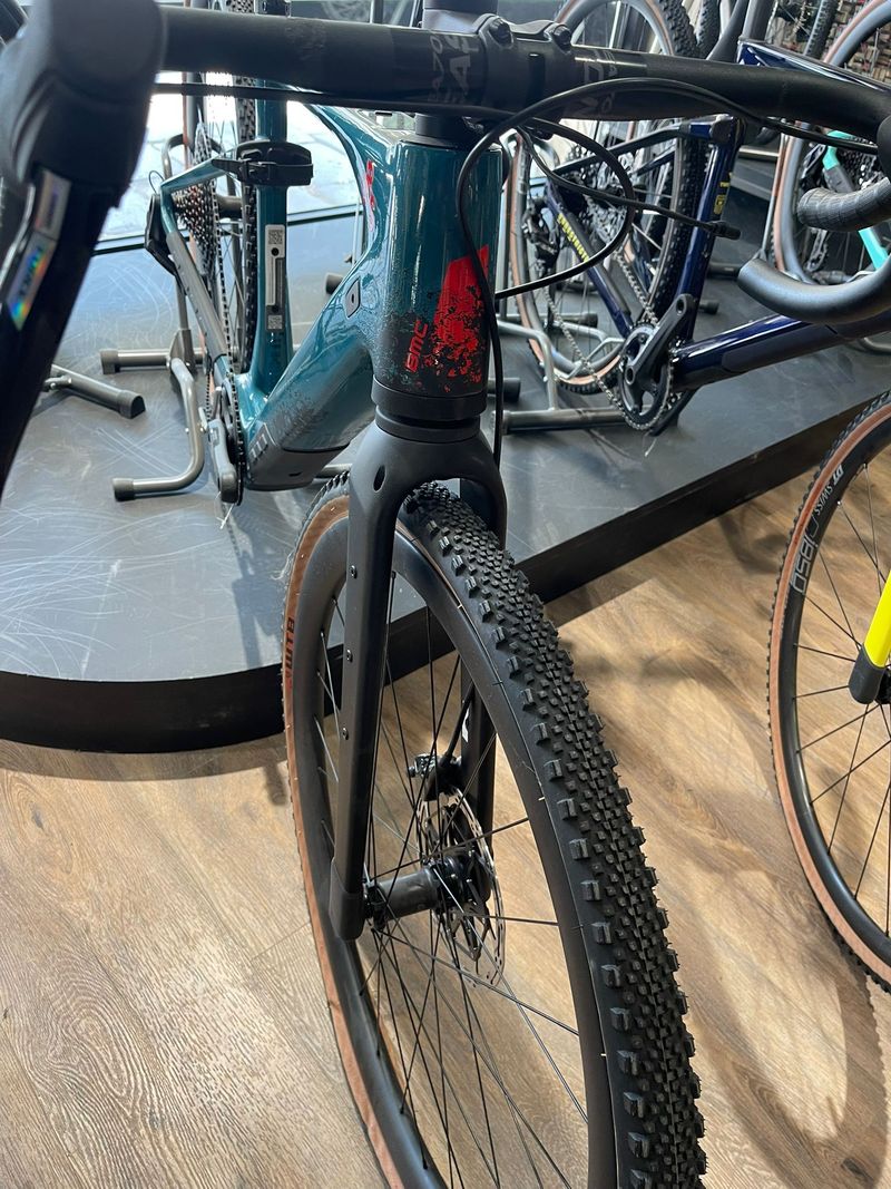 Tweedehands BMC URS AMP LT TWO 2024 2024 Road & Gravel — afbeelding 2 van 3