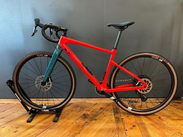 Used BMC URS TWO 2024 2024 Road & Gravel, Red — image 3 of 3