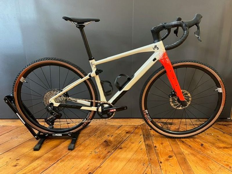 Used BMC URS 01 FOUR 2024 2024 Road & Gravel
