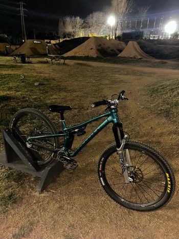 Used Commencal Tempo Slopeduro/jibber 2025 Mountainbike — image 3 of 4