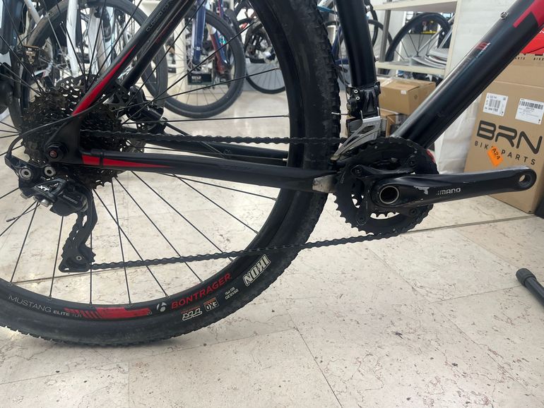 Trek Superfly 9.6 2016 2016 Mountainbike usato, Nero — immagine 3 di 5
