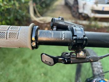 Commencal META SX OHLINS EDITION 2022 2022 Mountainbike usato, Grigio chiaro — immagine 9 di 17