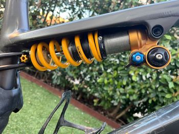Commencal META SX OHLINS EDITION 2022 2022 Mountainbike usato, Grigio chiaro — immagine 4 di 17