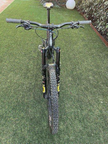 Commencal META SX OHLINS EDITION 2022 2022 Mountainbike usato, Grigio chiaro — immagine 2 di 17