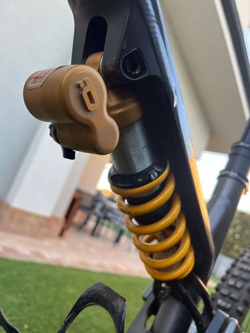 Commencal META SX OHLINS EDITION 2022 2022 Mountainbike d'occasion — image 3 sur 17