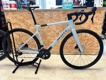 Scott ADDICT 50 (2025) 2025 Road & Gravel usato, Blu — immagine 13 di 13