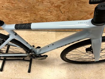 Scott ADDICT 50 (2025) 2025 Road & Gravel usato, Blu — immagine 2 di 13