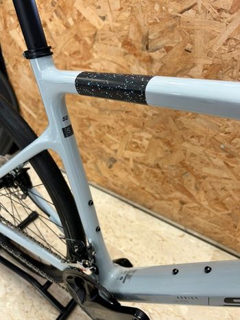 Scott ADDICT 50 (2025) 2025 Road & Gravel usato, Blu — immagine 4 di 13