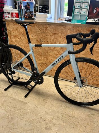 Scott ADDICT 50 (2025) 2025 Road & Gravel usato, Blu — immagine 11 di 13