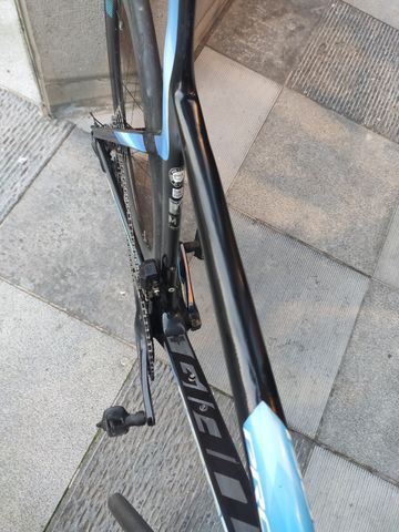 Używany Giant Propel Advanced SL 0 Disc 2018 2018 Road & Gravel — zdjęcie 3 z 5