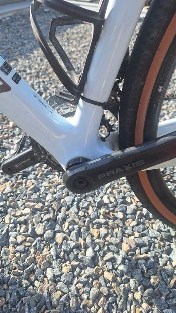 Specialized Roubaix Shimano Ultegra Di2 (12 Speed) 2024 Road & Gravel usato, Bianco — immagine 7 di 8