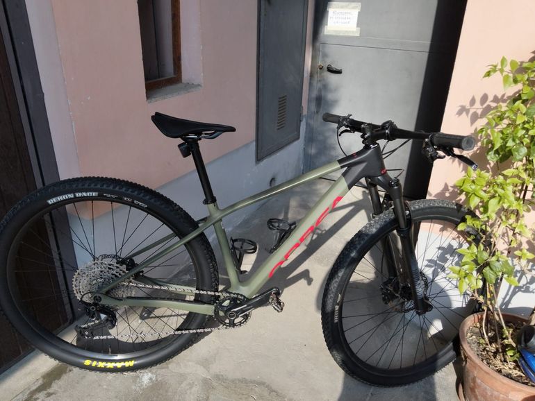 Orbea Alma Shimano Deore XT 2023 Mountainbike usato, Verde — immagine 4 di 4