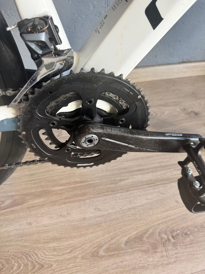 Used CUBE Custom Shimano Deore 2022 Mountainbike, White — image 2 of 3