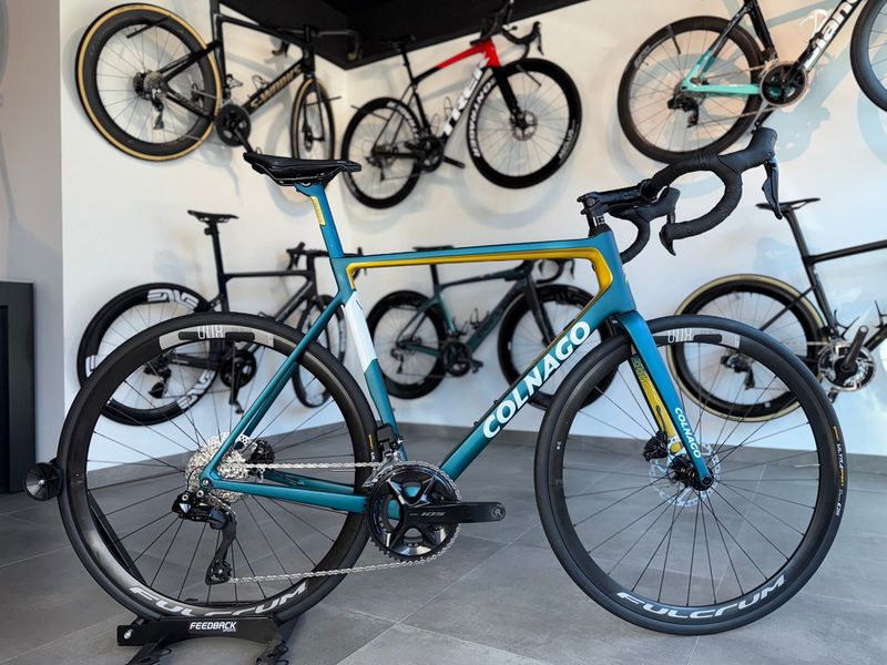 Colnago V3 Disc Rival AXS Bike 2024 2024 Road & Gravel d'occasion
