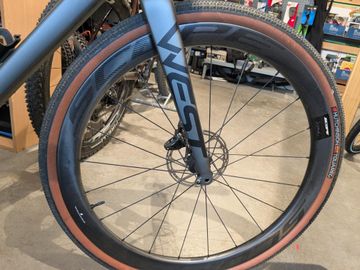Megamo WEST 10 2023 2023 Road & Gravel de segunda mano, Gris claro — imagen 3 de 4