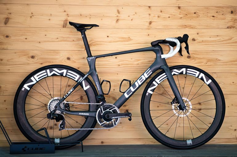 CUBE agree pro カーボン