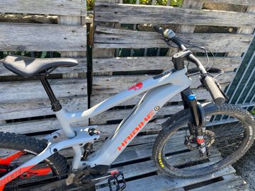 Used Haibike AllMtn 6 2021 2021 Mountainbike, Light Gray, 29 — image 10 of 12