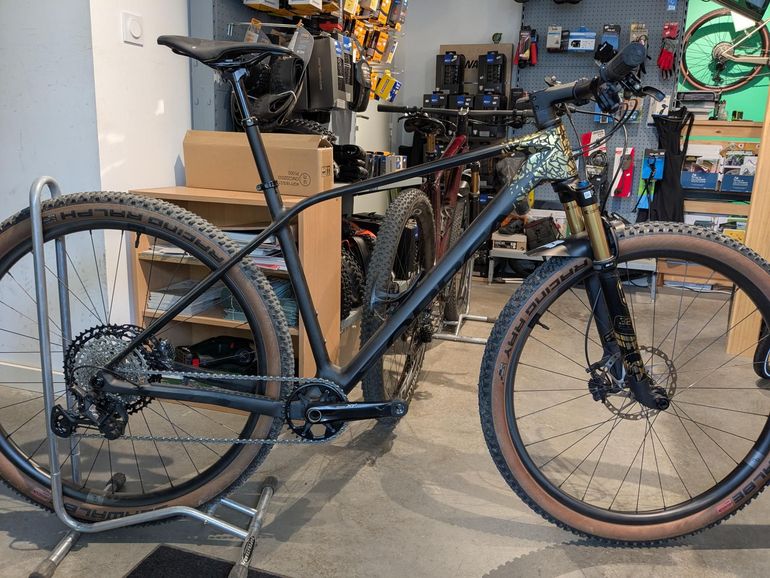 Gebrauchtes Orbea ALMA M PRO 2022 2022 Mountainbike, Schwarz, 29 — Bild 3 von 5