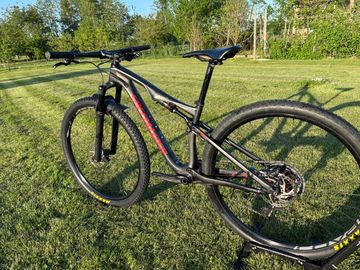 Gebrauchtes Specialized Epic SRAM X1 2017 Mountainbike, Schwarz — Bild 1 von 10