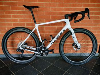 Used Orbea TERRA M20iTEAM 2024 2024 Road & Gravel, White — image 4 of 19