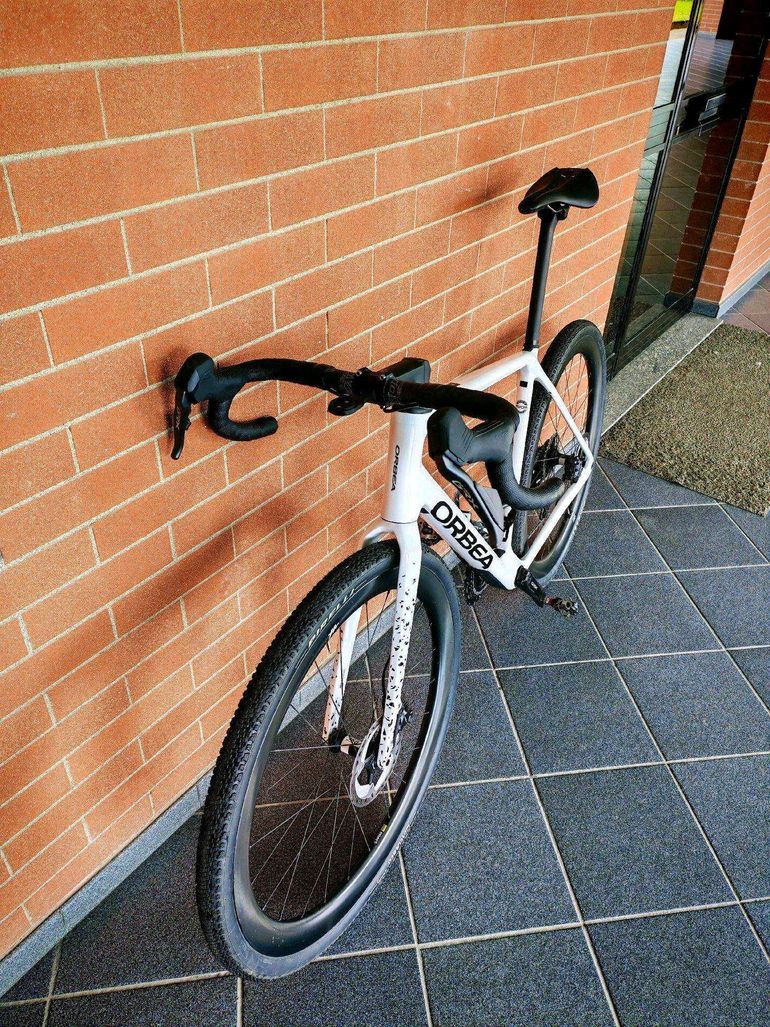 Used Orbea TERRA M20iTEAM 2024 2024 Road & Gravel, White — image 13 of 19