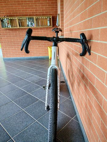 Used Orbea TERRA M20iTEAM 2024 2024 Road & Gravel, White — image 7 of 19