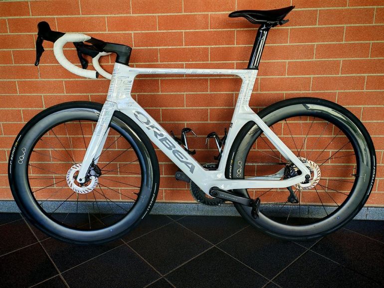 Brugt Orbea ORCA AERO M20iLTD 2024 2024 Road & Gravel — billede 7 af 14