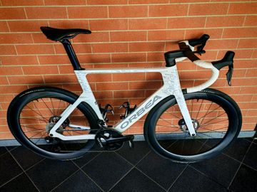Gebrauchtes Orbea ORCA AERO M20iLTD 2024 2024 Road & Gravel, Weiß — Bild 5 von 14