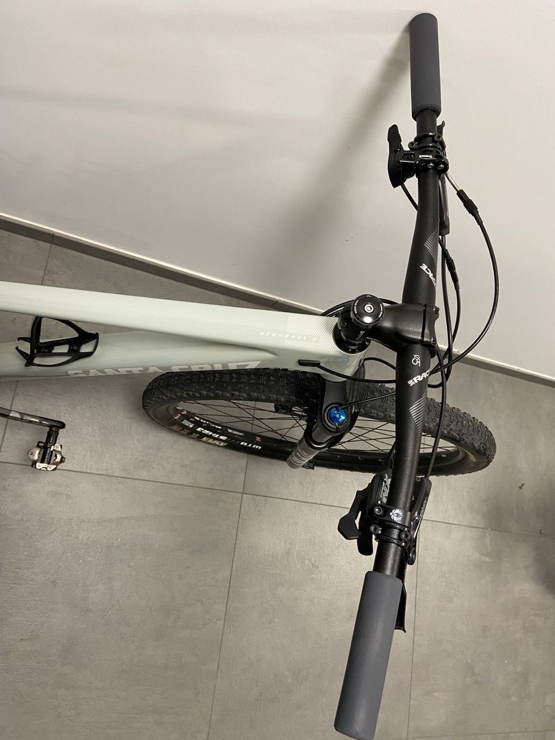 Used Santa Cruz Highball SRAM NX Eagle 2019 Mountainbike, Light Gray — image 9 of 11