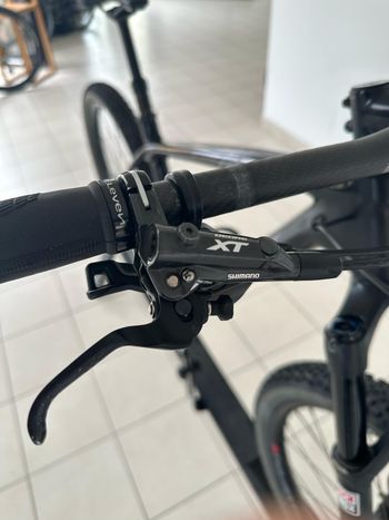 Used Trek Custom Shimano Deore XT 2019 Mountainbike, Black — image 3 of 6