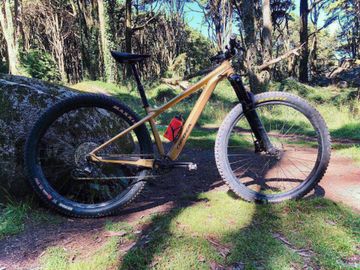 Gebrauchtes Orbea LAUFEY H-LTD 2023 2023 Mountainbike, Orange, 29 — Bild 1 von 4