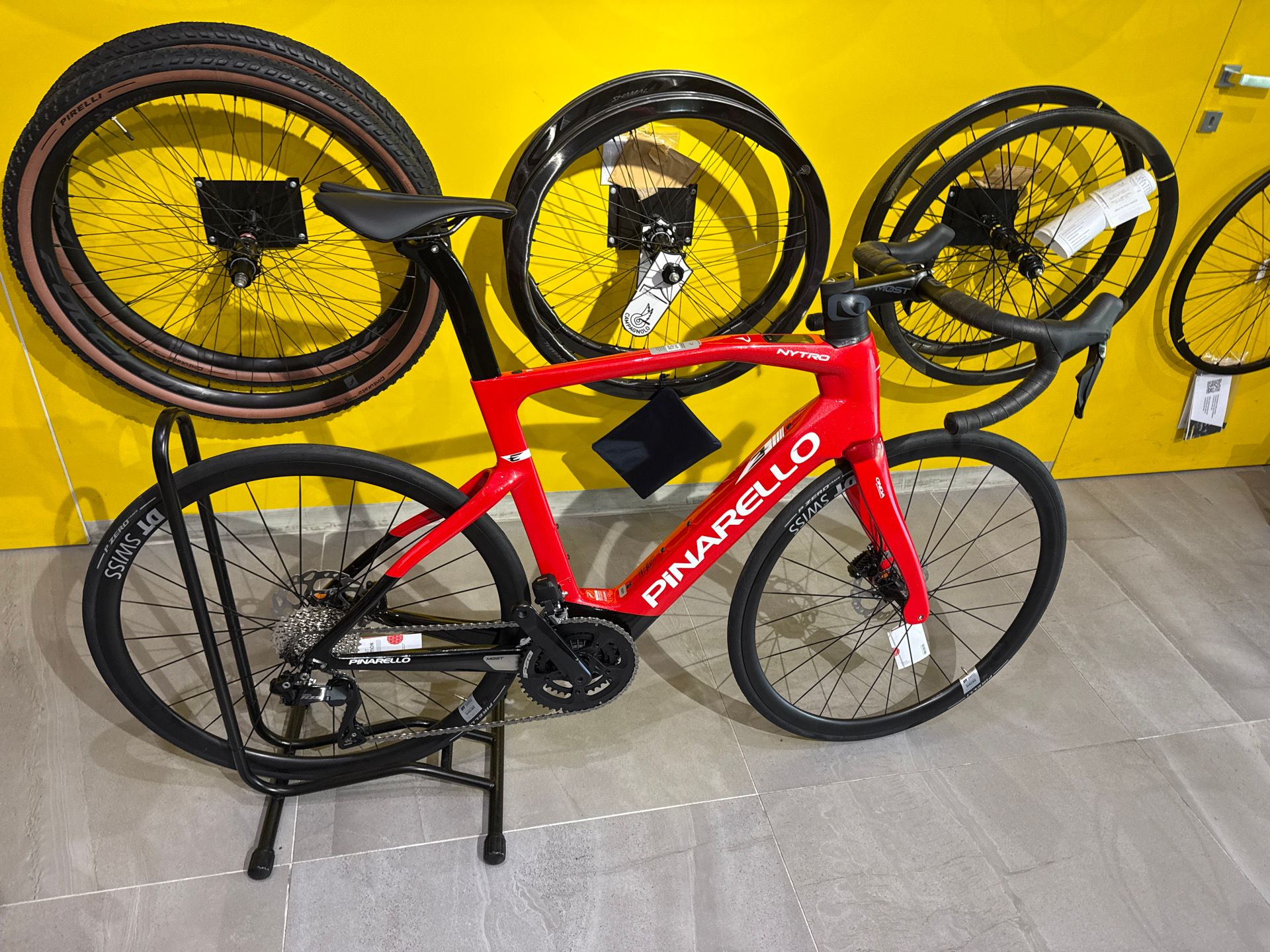 Pinarello NYTRO E5 ROAD 105 Di2 2024 2024