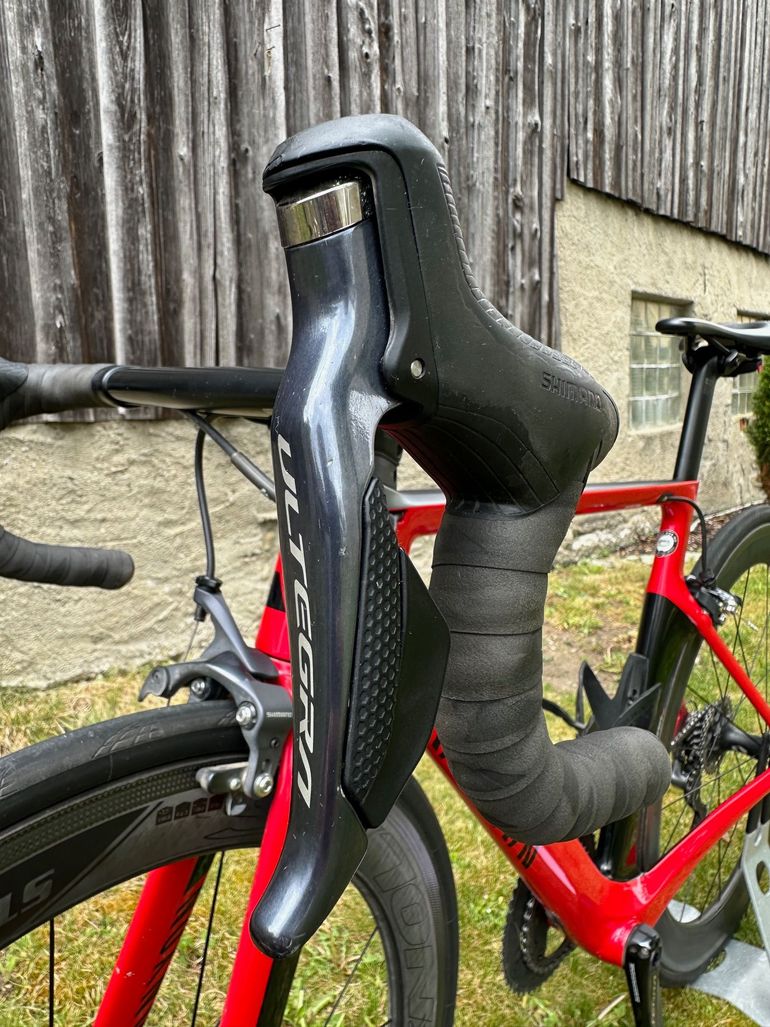 Used Canyon Aeroad CF SLX 8.0 DI2 2018 Road & Gravel, Red — image 7 of 16