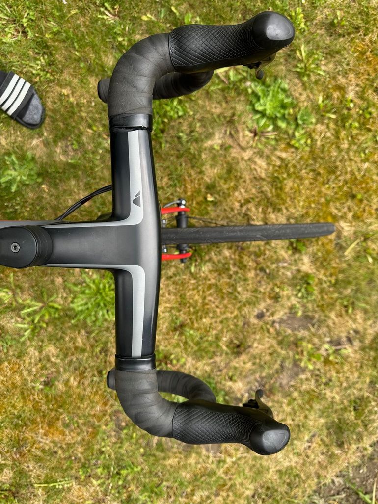 Used Canyon Aeroad CF SLX 8.0 DI2 2018 Road & Gravel, Red — image 5 of 16