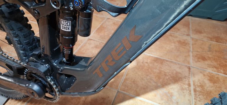 Brugt Trek Fuel EXe 9.9 XTR 2024 2024 Mountainbike — billede 3 af 12