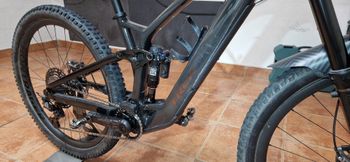 Brugt Trek Fuel EXe 9.9 XTR 2024 2024 Mountainbike — billede 10 af 12