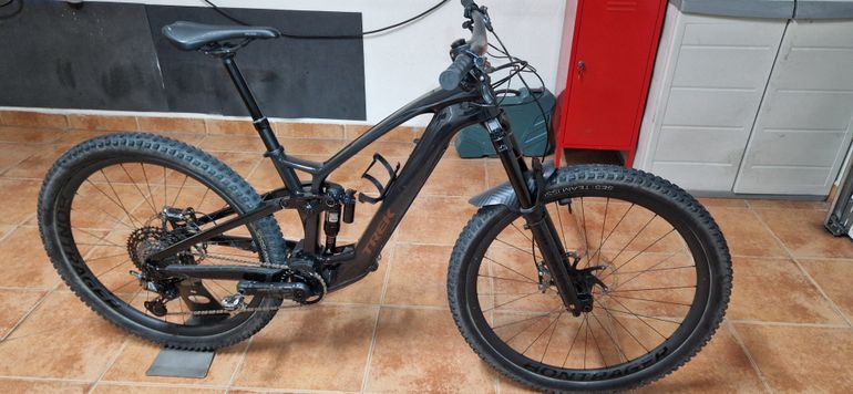 Brugt Trek Fuel EXe 9.9 XTR 2024 2024 Mountainbike — billede 1 af 12