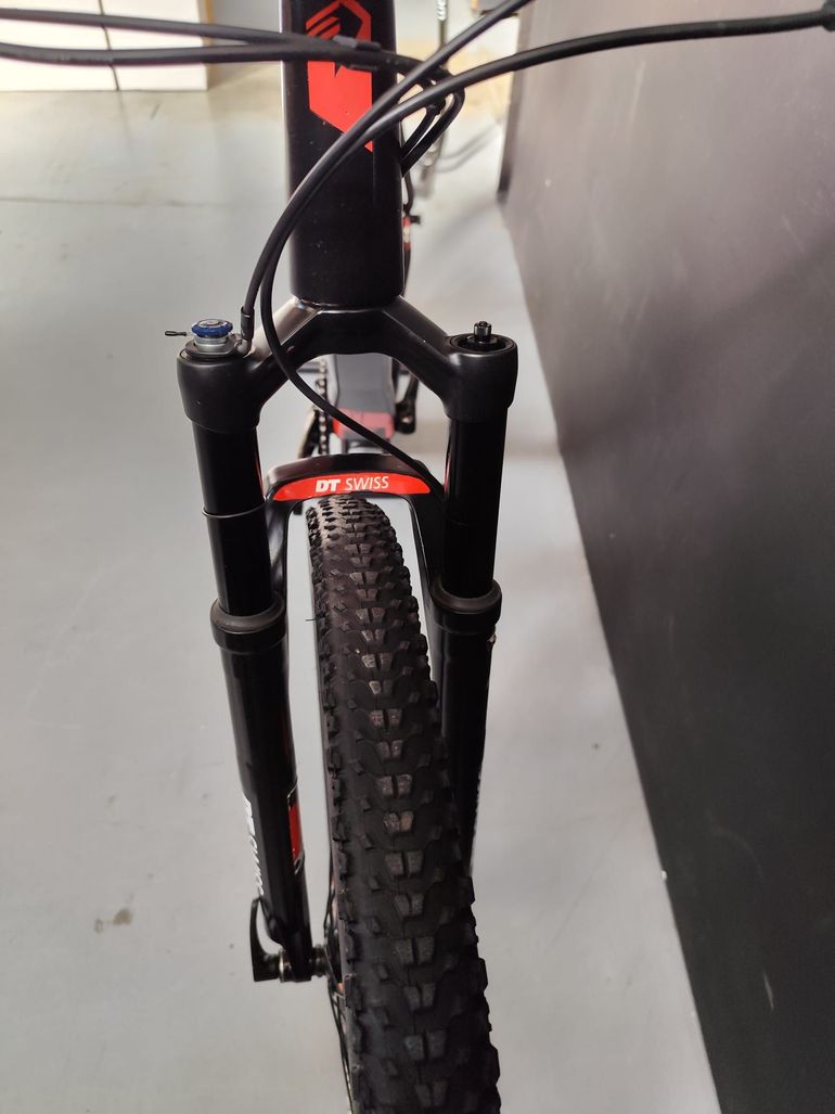Použité Superior Xp Shimano SLX 2020 Mountainbike — obrázek 9 z 11